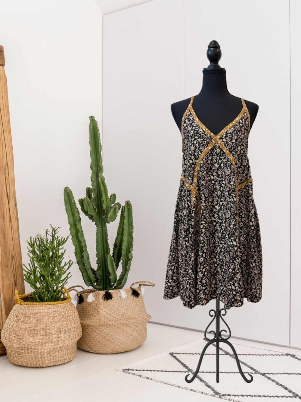 Millibon Sleeveless Floral Swing Dress